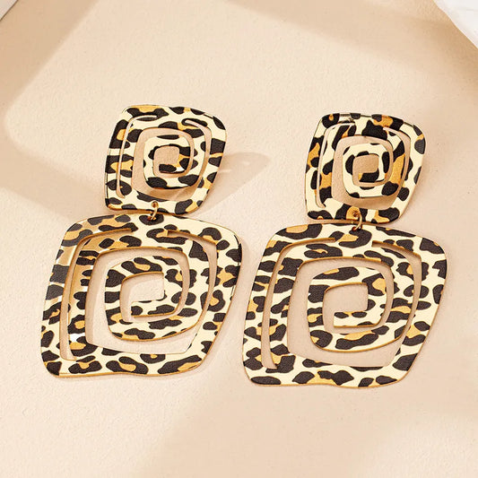 Retro Geometric Alloy Stud Earrings