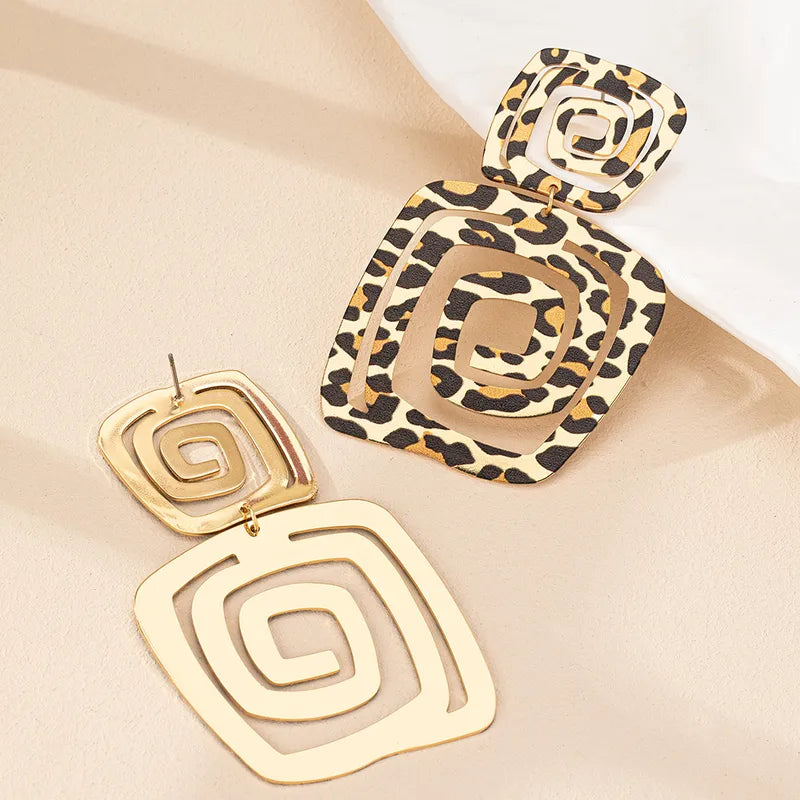 Retro Geometric Alloy Stud Earrings