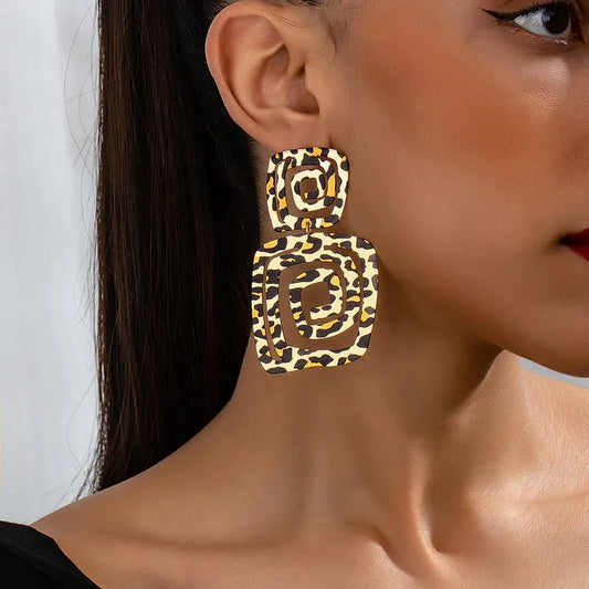 Retro Geometric Alloy Stud Earrings